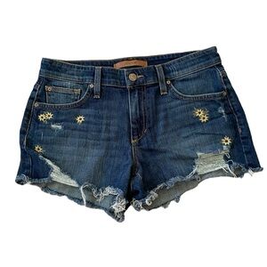 Joe’s Jeans The Ozzie 4” Jasmin Size 26 cut off jean shorts. Embroidered flowers